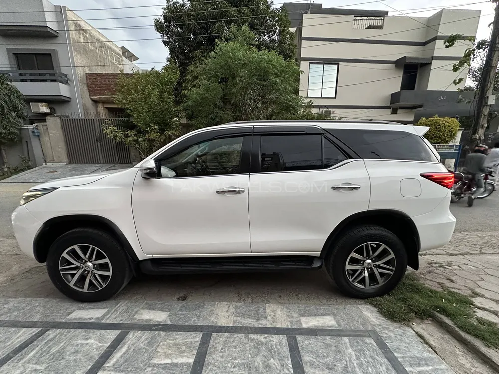 ٹویوٹا فورچیونر 2018 for Sale in لاہور Image-1