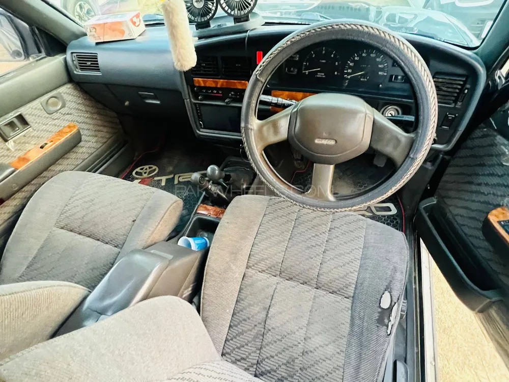 Toyota Hilux 1996 for Sale in Jhelum Image-1