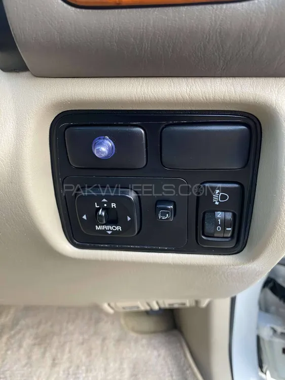 ٹویوٹا لینڈ کروزر 2005 for Sale in اسلام آباد ٹویوٹا لینڈ کروزر 2005 for Sale in اسلام آباد Image-17