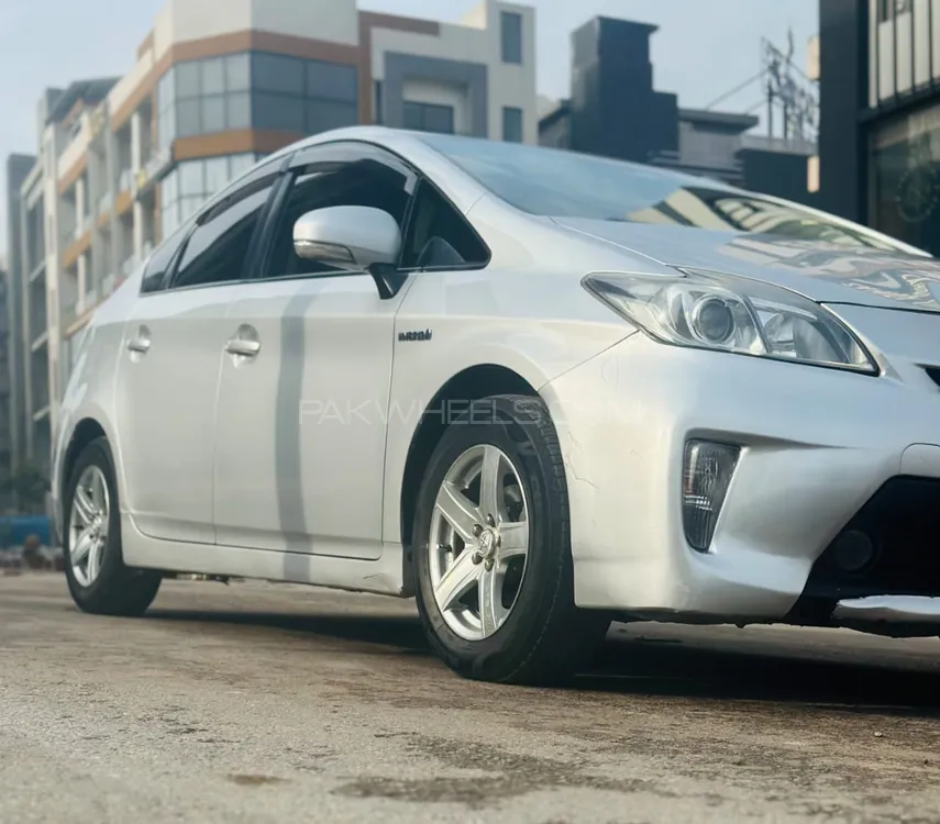 Toyota Prius 2014 for Sale in Karak Image-1