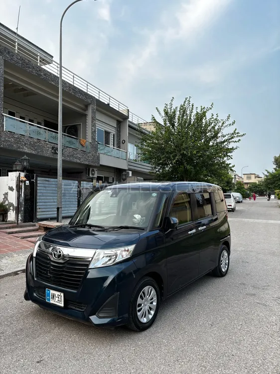 Toyota Roomy 2018 for Sale in Islamabad Image-1
