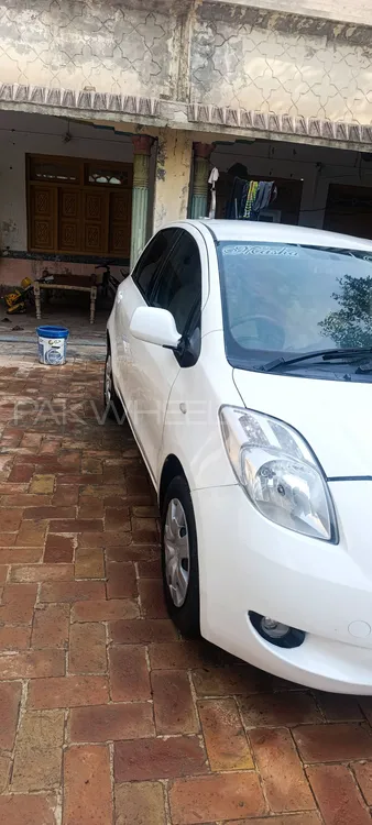 Toyota Vitz 2006 for Sale in Dera ismail khan Image-1