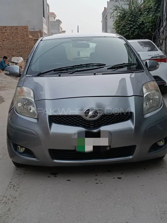 Toyota Vitz 2009 for Sale in Peshawar Image-1