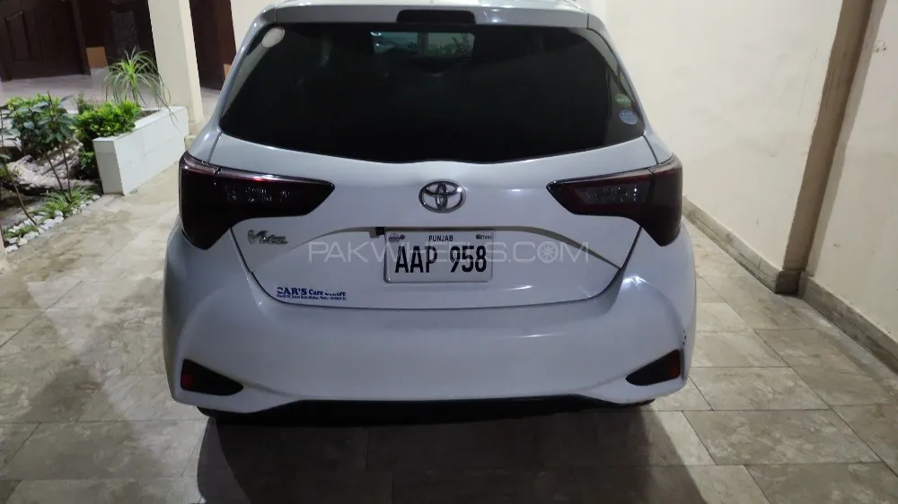 Toyota Vitz 2017 for Sale in Multan Image-1