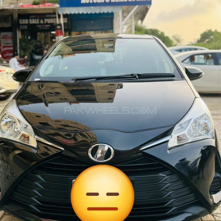 Toyota Vitz 2021 for Sale in Karachi Image-1