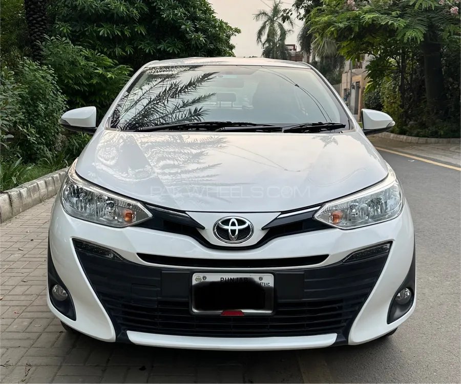 Toyota Yaris Sedan 2021 for Sale in Lahore Image-1