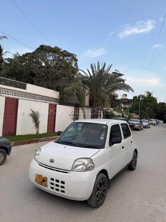 Daihatsu Esse 2010 for Sale in Karachi Image-1