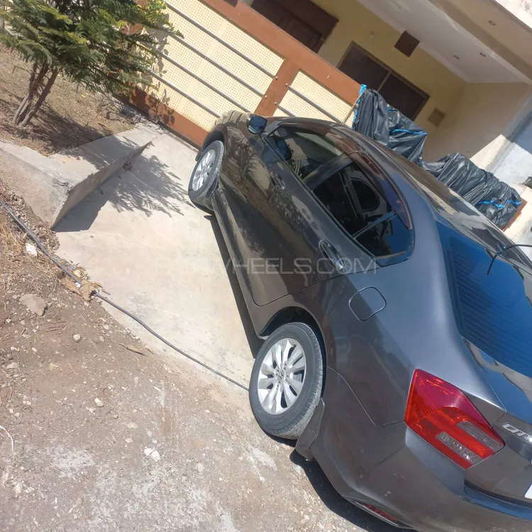 Honda City 2017 for Sale in Islamabad Image-1
