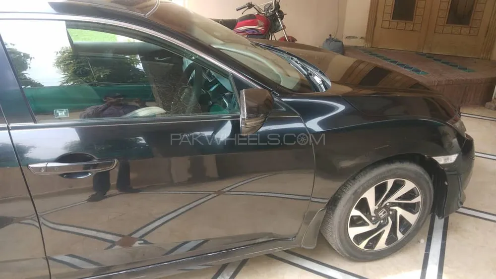 Honda Civic 2017 for Sale in Lahore Image-1