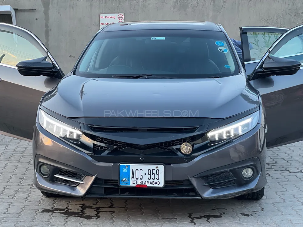 Honda Civic 2017 for Sale in Multan Image-1