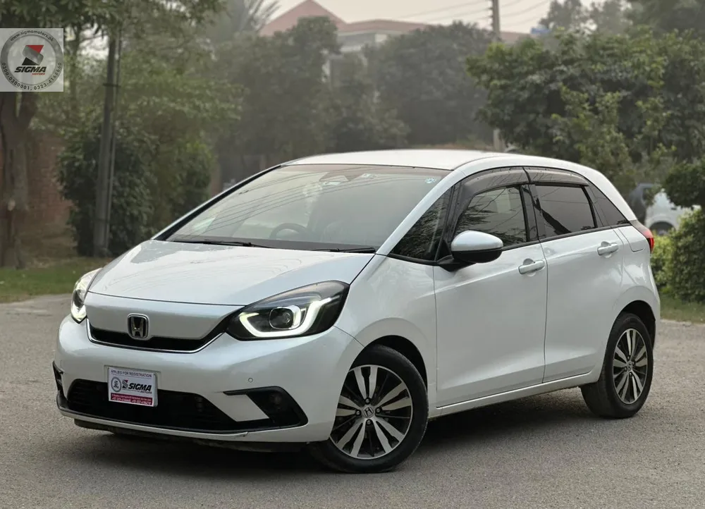 Honda Fit 2020 for Sale in Lahore Image-1