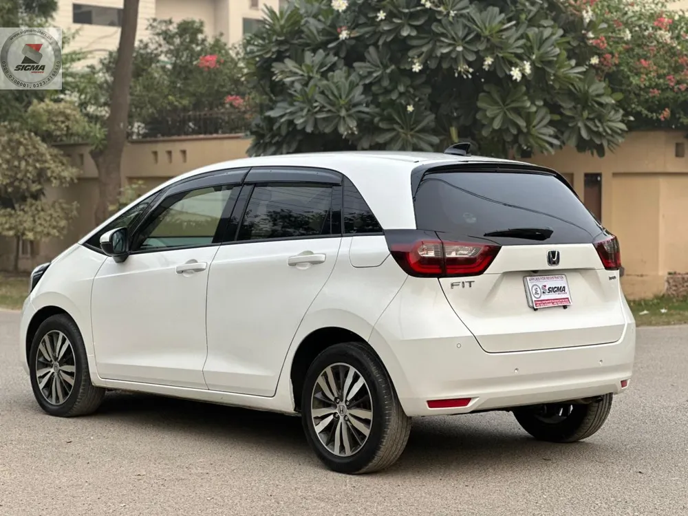 Honda Fit 2020 for Sale in Lahore Honda Fit 2020 for Sale in Lahore Image-8