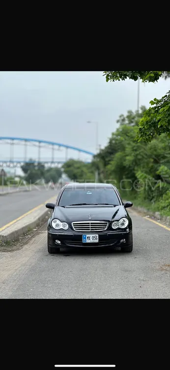 Mercedes Benz C Class 2004 for Sale in Lahore Image-1