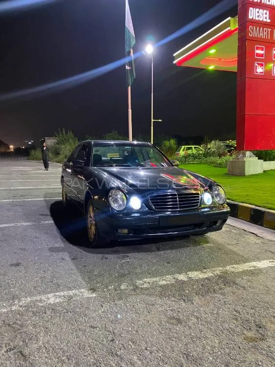 Mercedes Benz E Class 2000 for Sale in Islamabad Image-1