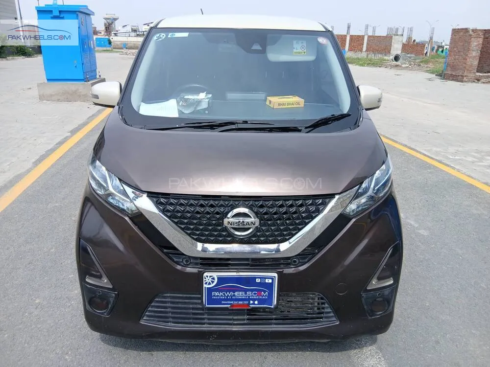 نسان ڈیز 2019 for Sale in لاہور Image-1