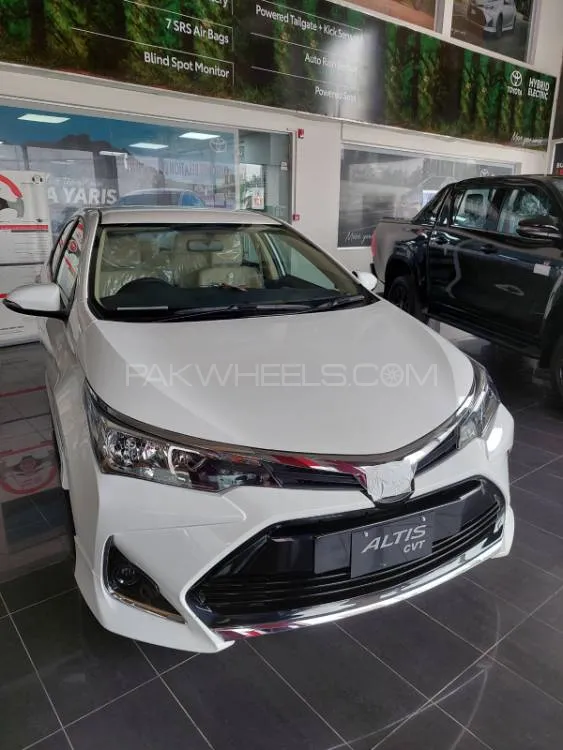 Toyota Corolla 2025 for Sale in Karachi Image-1