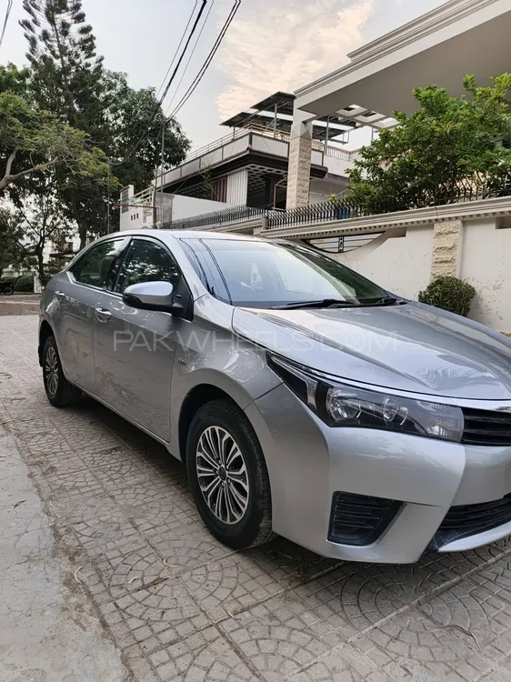Toyota Corolla 2016 for Sale in Karachi Image-1