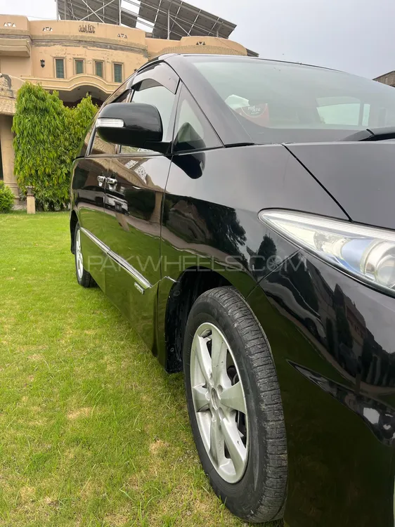 Toyota Estima 2010 for Sale in Gujranwala Image-1
