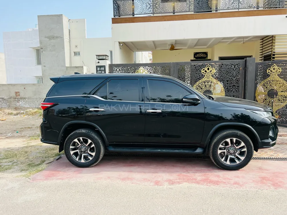 Toyota Fortuner 2022 for Sale in Multan Image-1