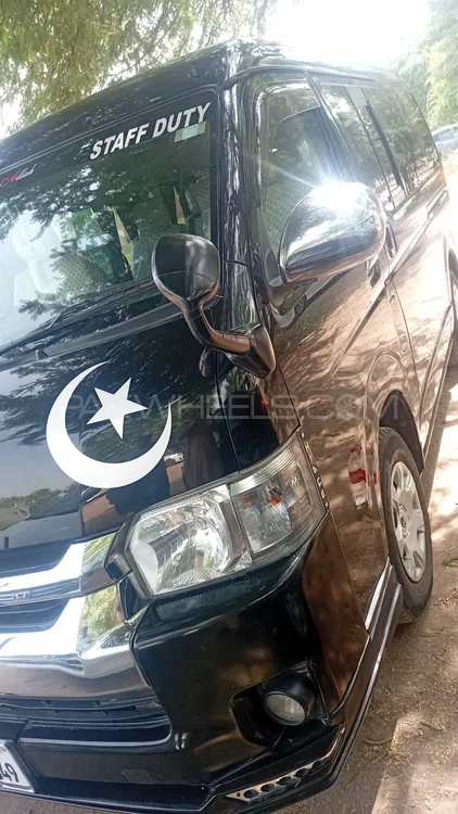Toyota Hiace 2012 for Sale in Toba Tek Singh Image-1
