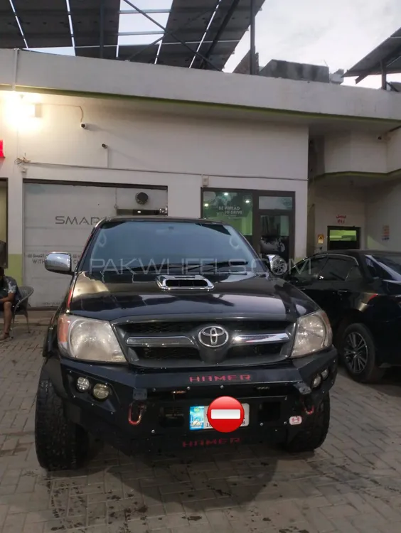Toyota Hilux 2006 for Sale in Islamabad Image-1