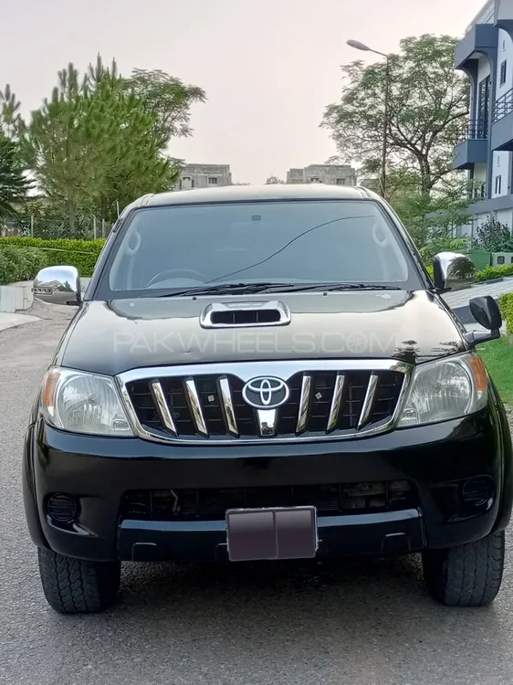 Toyota Hilux 2008 for Sale in Islamabad Image-1