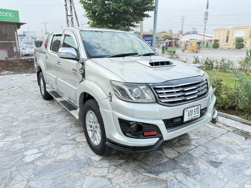 Toyota Hilux 2013 for Sale in Peshawar Image-1