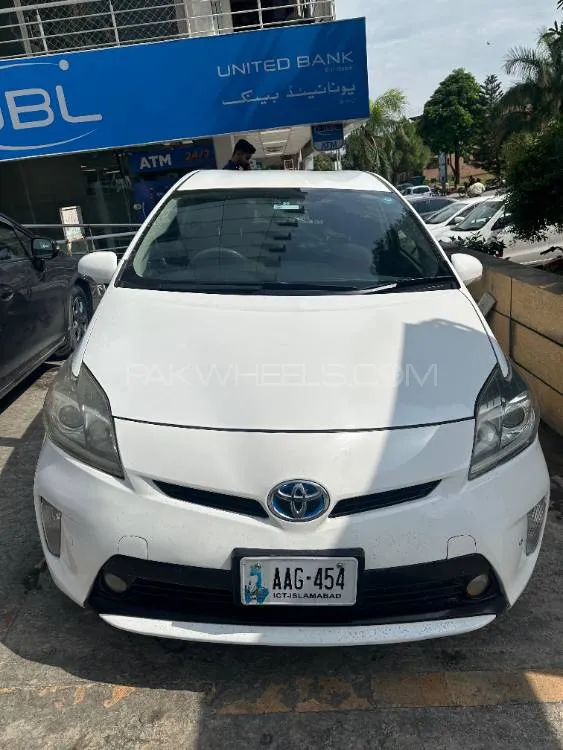 Toyota Prius 2012 for Sale in Islamabad Image-1