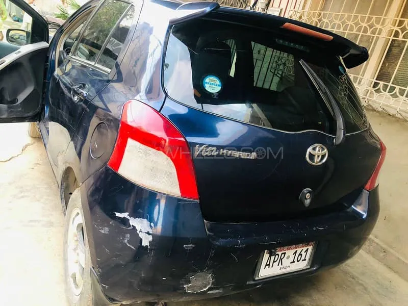 Toyota Vitz 2007 for Sale in Karachi Image-1