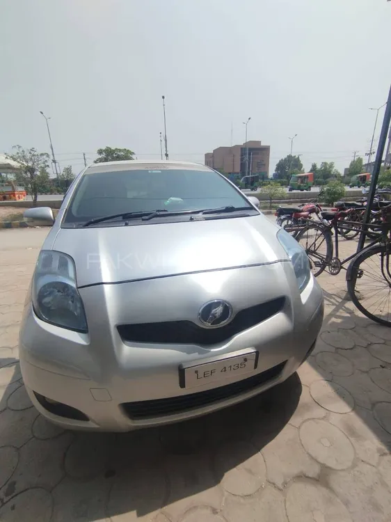 Toyota Vitz 2010 for Sale in Peshawar Image-1