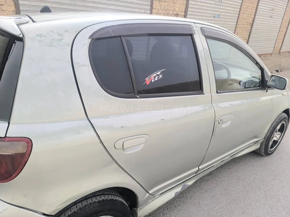 Toyota Vitz 2001 for Sale in Quetta Image-1