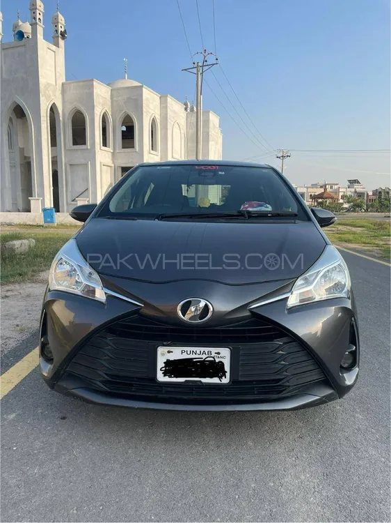 Toyota Vitz 2018 for Sale in Sangla Hills Image-1