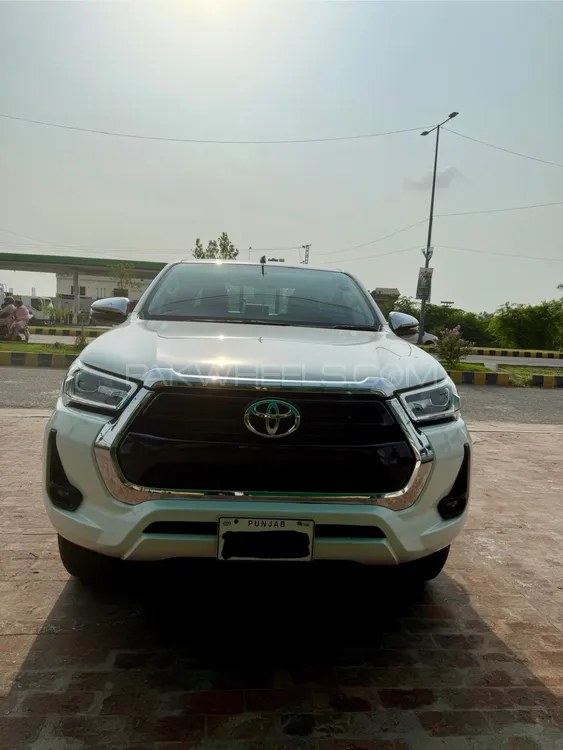 Toyota Hilux 2021 for Sale in Lahore Image-1