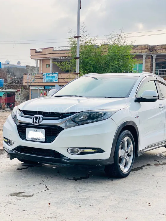 Honda Vezel 2014 for Sale in Islamabad Image-1