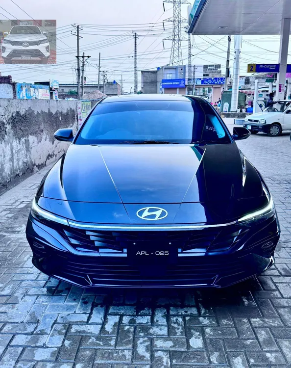 Hyundai Elantra 2025 for Sale in Lahore Image-1
