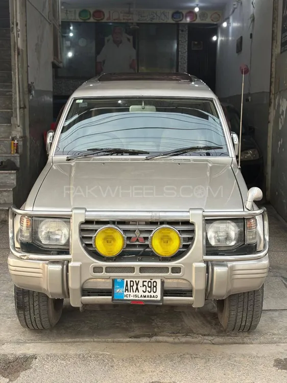 Mitsubishi Pajero 1996 for Sale in Lahore Image-1