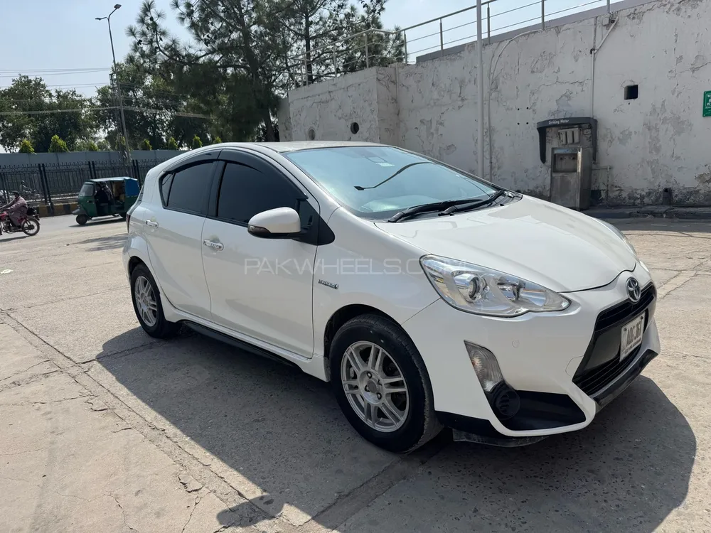 Toyota Aqua 2016 for Sale in Islamabad Image-1