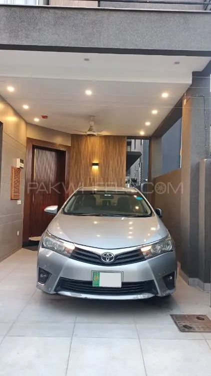Toyota Corolla 2015 for Sale in Lahore Image-1