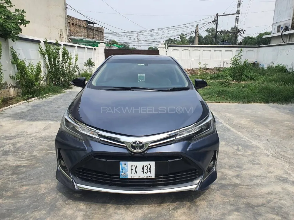 Toyota Corolla 2015 for Sale in Nowshera Image-1