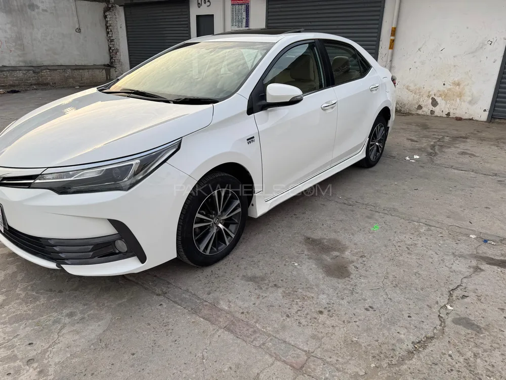 Toyota Corolla 2017 for Sale in Mirpur A.K. Image-1