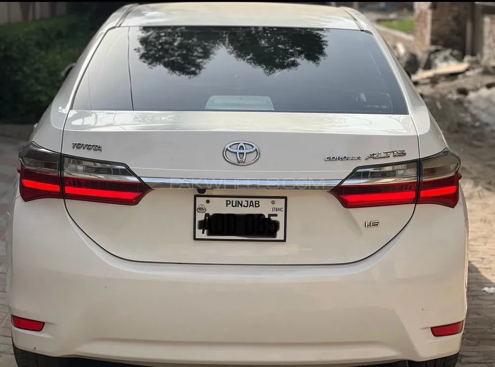 Toyota Corolla 2021 for Sale in Multan Image-1