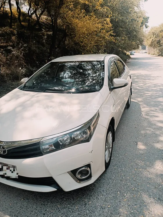 Toyota Corolla 2015 for Sale in Islamabad Image-1