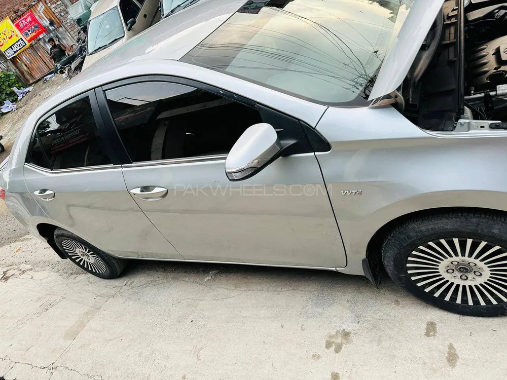 Toyota Corolla 2016 for Sale in Lahore Image-1