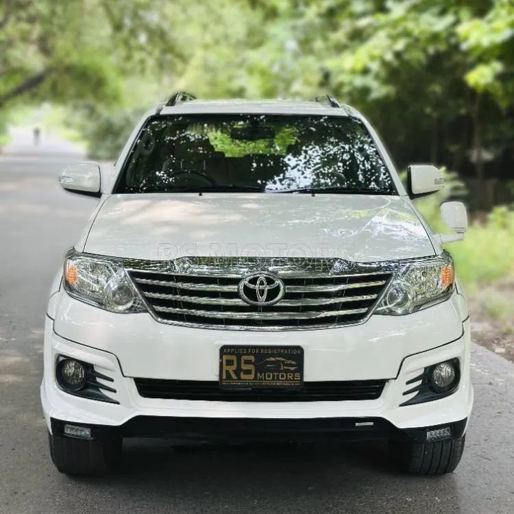 Toyota Fortuner 2016 for Sale in Lahore Image-1