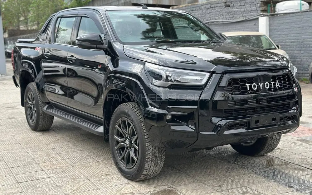 Toyota Hilux 2025 for Sale in Islamabad Image-1