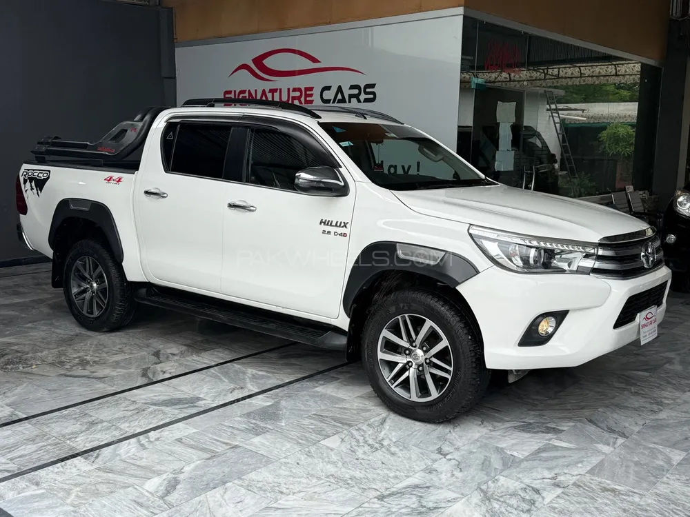 Toyota Hilux 2019 for Sale in Islamabad Image-1