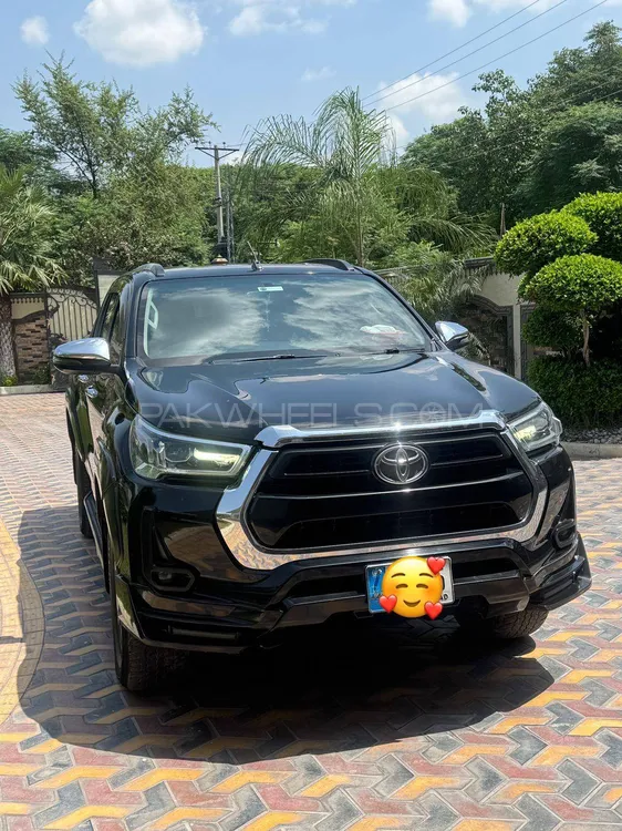 Toyota Hilux 2021 for Sale in Islamabad Image-1