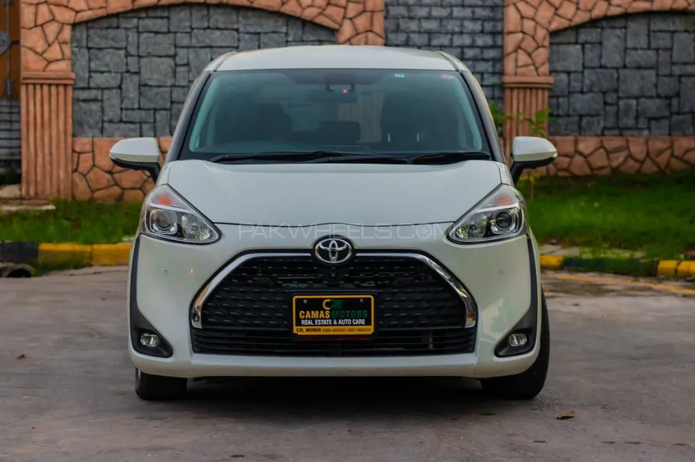Toyota Sienta 2019 for Sale in Islamabad Image-1