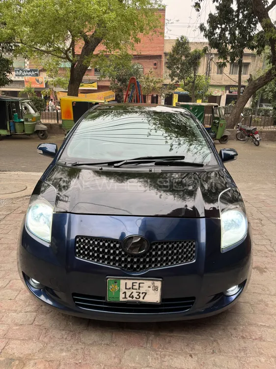 Toyota Vitz 2005 for Sale in Lahore Image-1