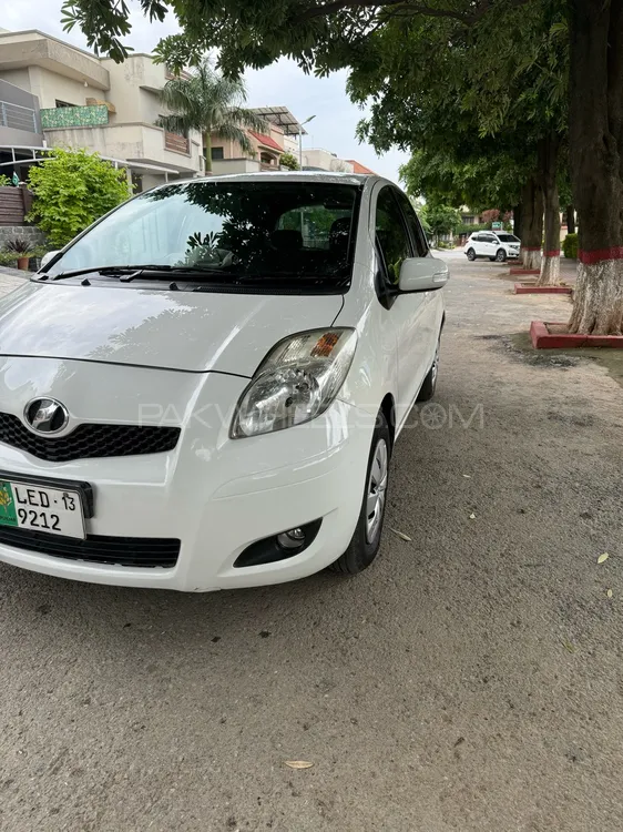 Toyota Vitz 2009 for Sale in Islamabad Image-1